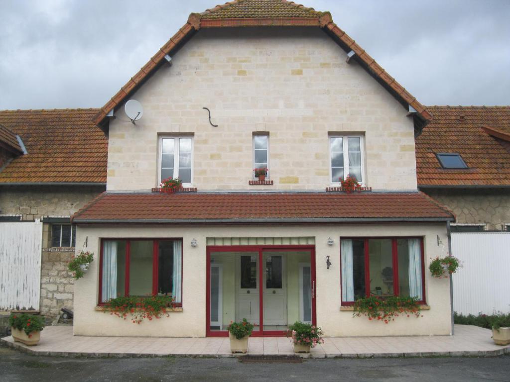 Au Jardin Fleuri Vauxaillon Exterior foto